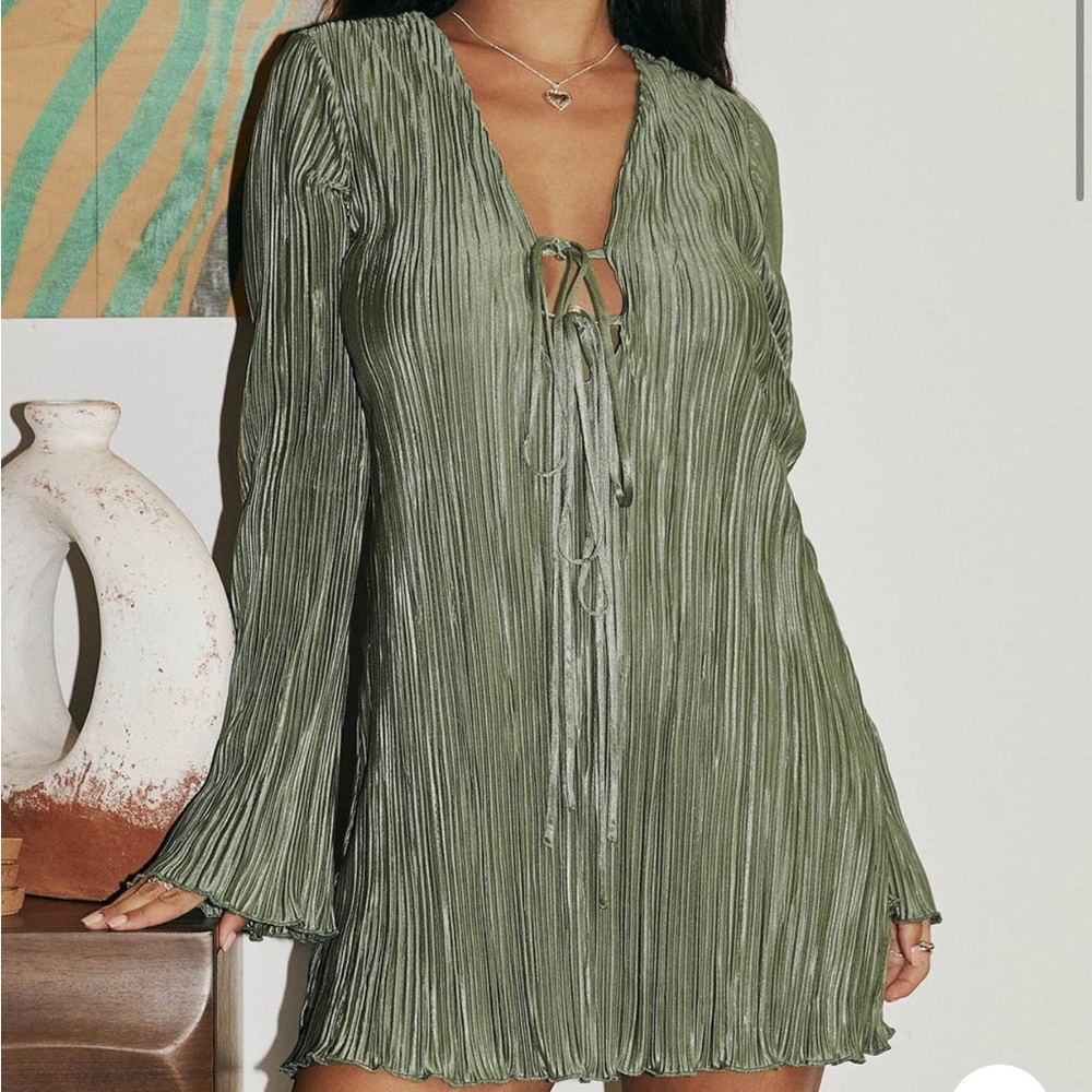 Princess Polly Bell Sleeve Dress